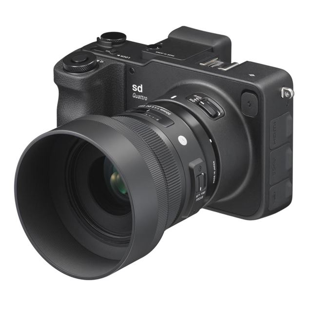 SIGMA sd Quattro 遠き SD Foveonセンサー レンズ×2