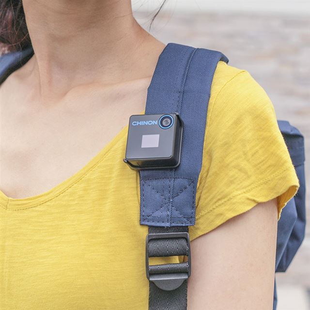 チノン 31gの超軽量なウェアラブルカメラ Chinon Pc 1 価格 Com