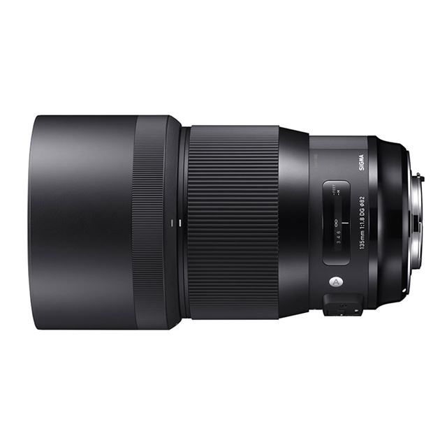 シグマ、フルサイズ対応で135mm F1.8の望遠単焦点レンズ - 価格.com