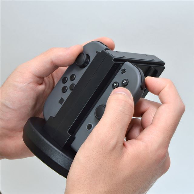 Nintendo Switch「Joy-Con」を最大4つまで充電、サンコーの充電スタンド - 価格.com