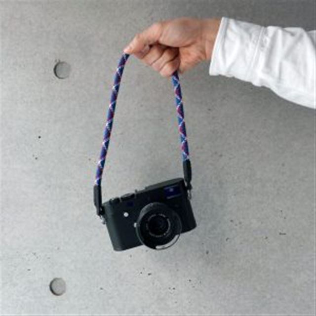 YOSEMITE STRAP、日本製クライミングロープ採用のカメラ用2Wayハンド