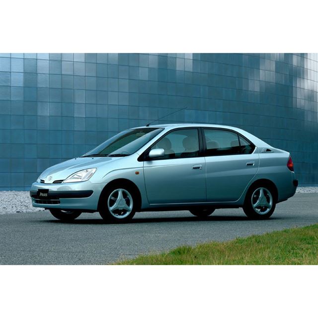 トヨタ Automobile Council 17に歴代のハイブリッド車を出展 価格 Com