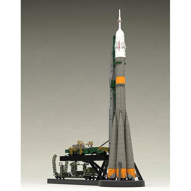 ISS打ち上げロケット&宇宙船「ソユーズ」が搬送列車とセットで1/150のプラモ化 - 価格.com