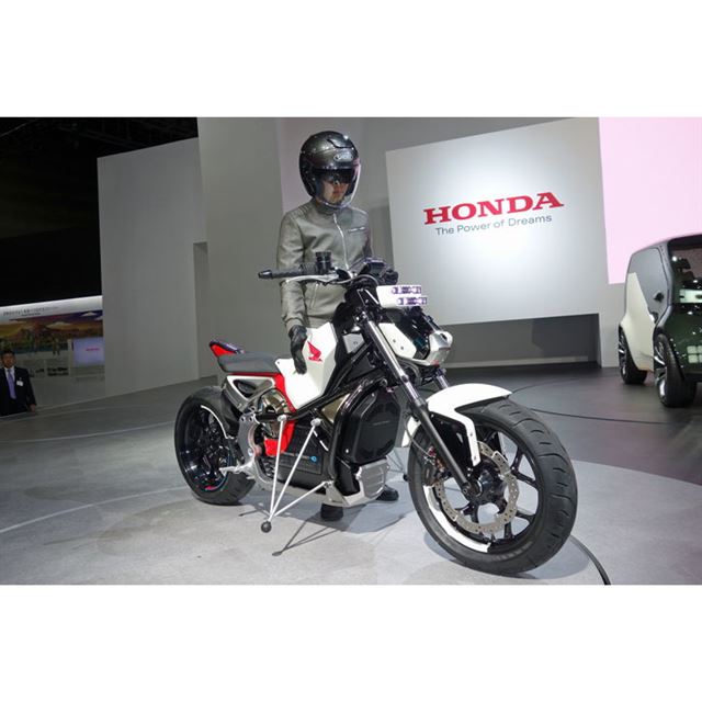 東京モーターショー17 ホンダ 二輪は スーパーカブ などを中心に出展 価格 Com