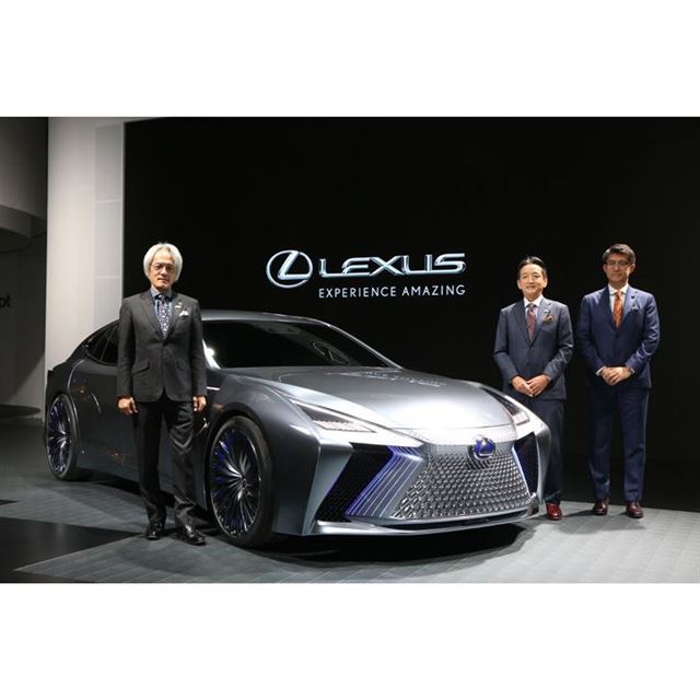 東京モーターショー17 レクサス 未来のフラッグシップセダンの姿を提案 価格 Com