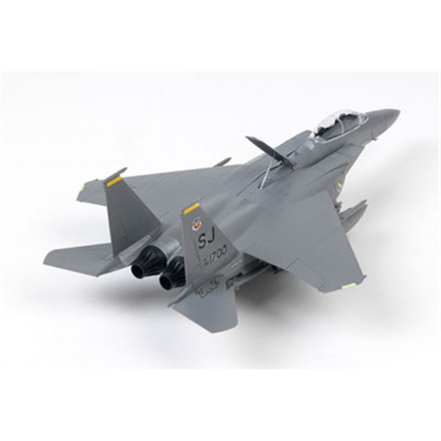 接着剤なしで組み立てられる、1/72アメリカ空軍「F-15E」と海軍「F/A 