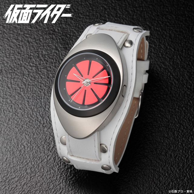 初代仮面ライダー1号の変身ベルトをモチーフにした腕時計 29 160円 価格 Com