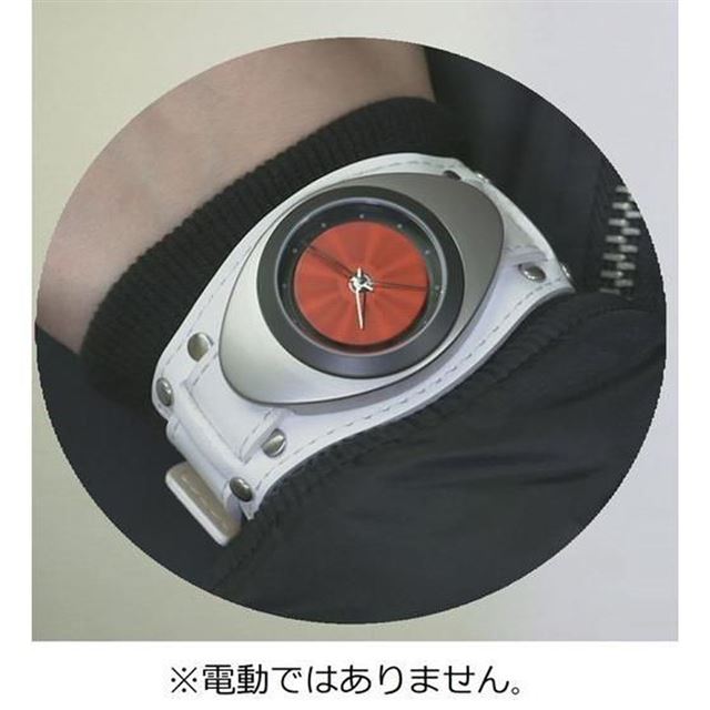 初代仮面ライダー1号の変身ベルトをモチーフにした腕時計、29,160円