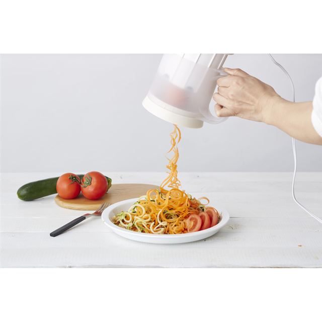 パスタの代用で手軽に“糖質オフ”できる「電動やさいスライサー ベジ丸」など - 価格.com