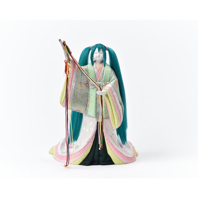 初音ミク の非売品ひな人形が完成 3月9日までの期間限定で展示 価格 Com