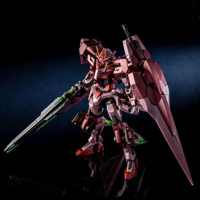 ダブルオーガンダム セブンソード/G」トランザム発動時を再現した 