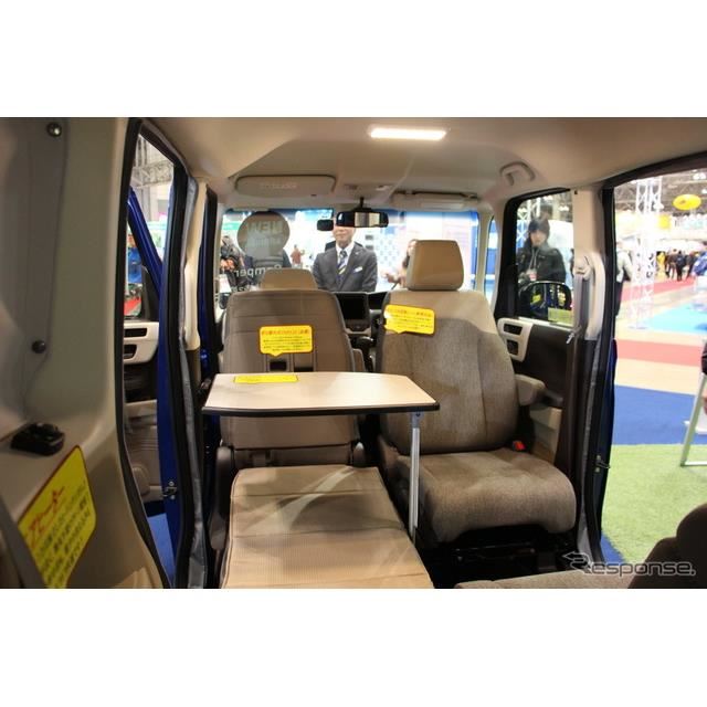 180度回転する運転席のn Box軽キャンパー ホワイトハウスが初展示 ジャパンキャンピングカーショー18 価格 Com