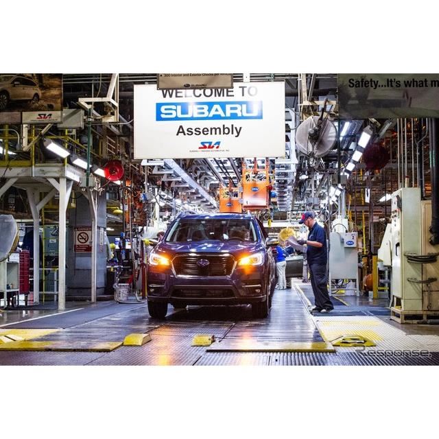 スバル アセント 量産第一号車がラインオフ 新型3列シートsuv 価格 Com スバル アセント 量産第一号車がラインオフ 新型3列シートsuv 価格 Com