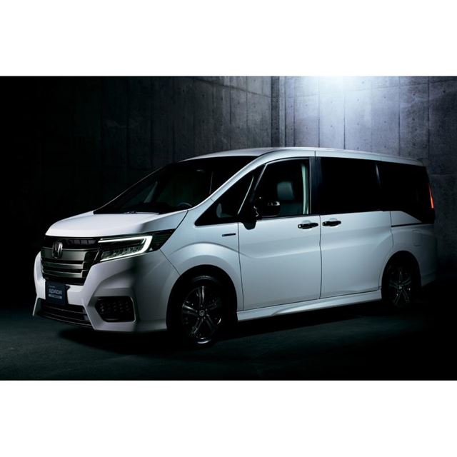ホンダ ステップワゴン に黒がテーマの特別仕様車 価格 Com
