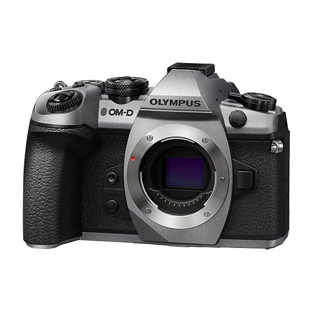 オリンパス、「OM-D E-M1 Mark II」に100周年記念のシルバーモデル 