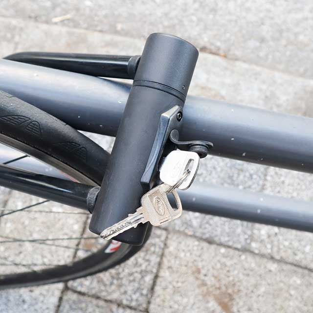 サンコー、指紋で解錠できる自転車用U字ロック「U・Be・Lock」 - 価格.com
