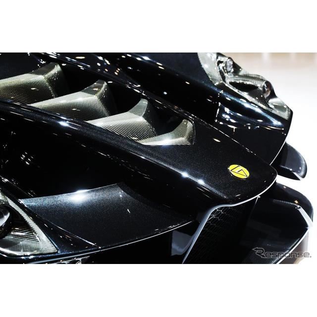 その名は サメ ジネッタの軽量スーパーカーは940kgの車体に575馬力 価格 Com