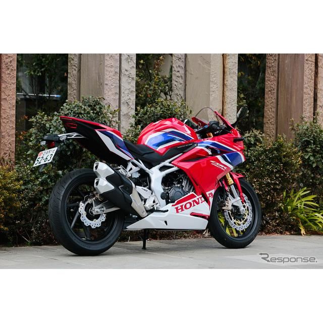 浦島ライダーの2輪体験記 ホンダ Cbr250rr は ヤヌス なバイクだった 価格 Com