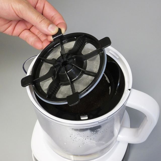 20分でコールドブリューコーヒーを楽しめる 「電動水出しコーヒー