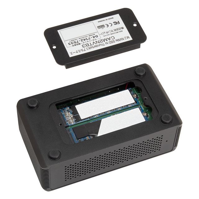 センチュリー、M.2 NVMe SSDを2枚搭載可能でThunderbolt 3接続に対応 