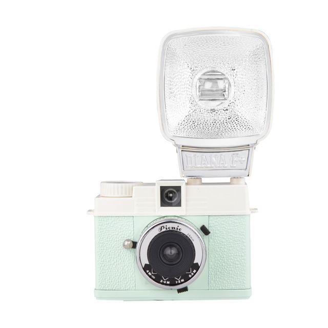 ロモ、淡いグリーンの35mmフィルムカメラ「Diana Mini Picnic」 - 価格.com