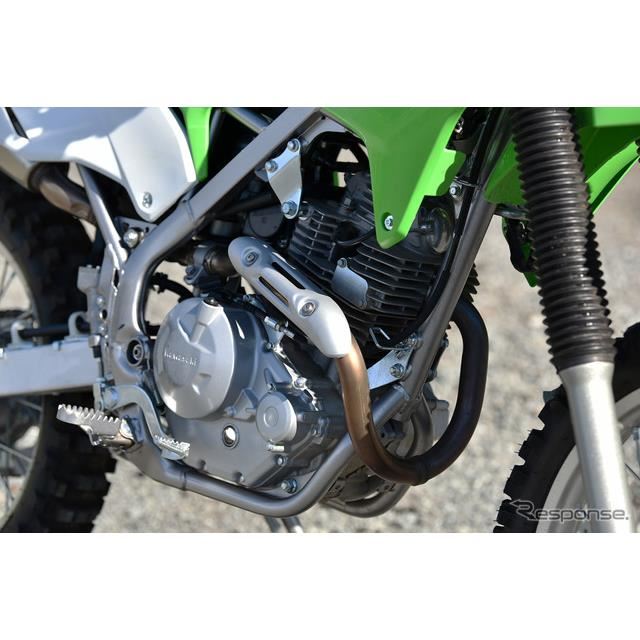 カワサキ KLX230R 試乗】理想の操舵感！誰でもオフロードが楽しめる1台 - 価格.com