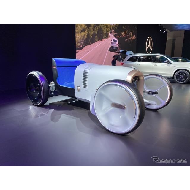 1900年のメルセデス第一号車を最新技術で再現、『ヴィジョン 