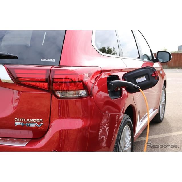 三菱 アウトランダー Phev に ベスト ユーズド プラグインハイブリッド賞 価格 Com