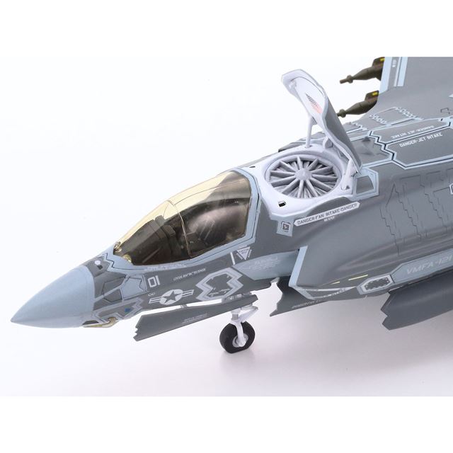 タミヤ ステルス戦闘機 F 35b ライトニングii 完全新規設計でモデル化 価格 Com