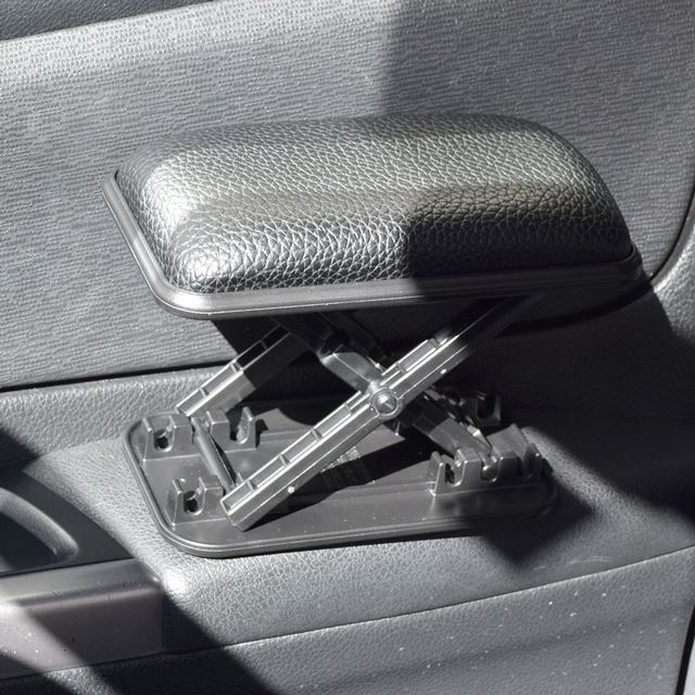サンコー 運転中の腕をサポートする Diy車用高さ調整できるサイドアームレスト 価格 Com
