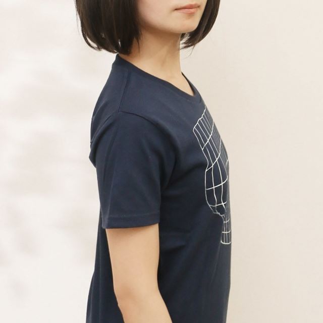 胸元が膨らんでいるように見える あの 妄想tシャツ に新色 価格 Com