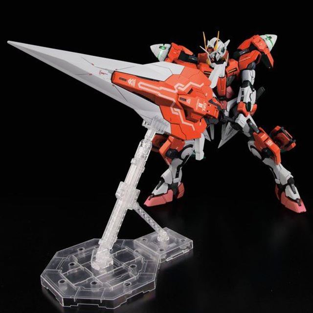 バンダイ、ガンプラ「PG ダブルオーガンダムセブンソード/G