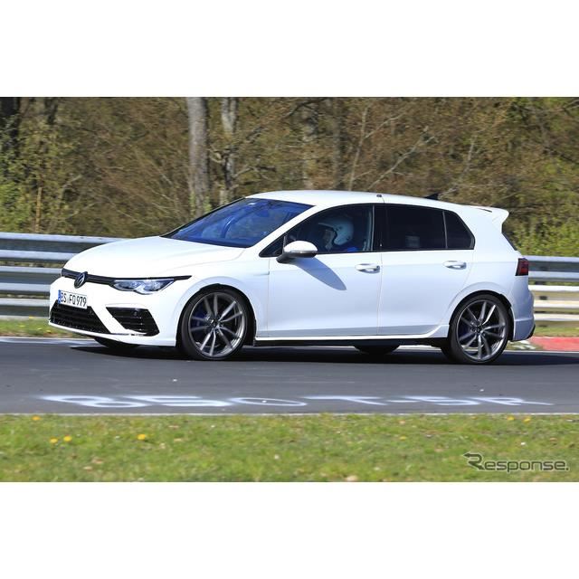 5ポイントledはナシ Vw ゴルフr 新型 333馬力でニュルを激走 価格 Com