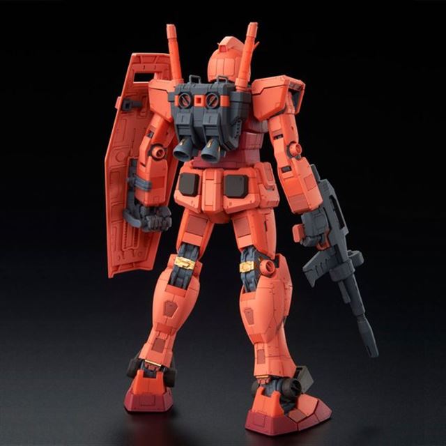 バンダイ、ガンプラ「MG 1/100 キャスバル専用ガンダム Ver.3.0」を