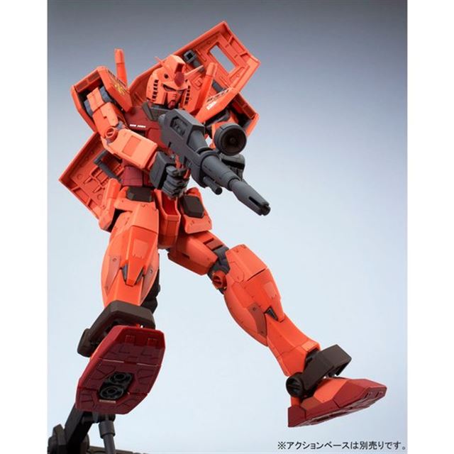 バンダイ、ガンプラ「MG 1/100 キャスバル専用ガンダム Ver.3.0」を再販 - 価格.com