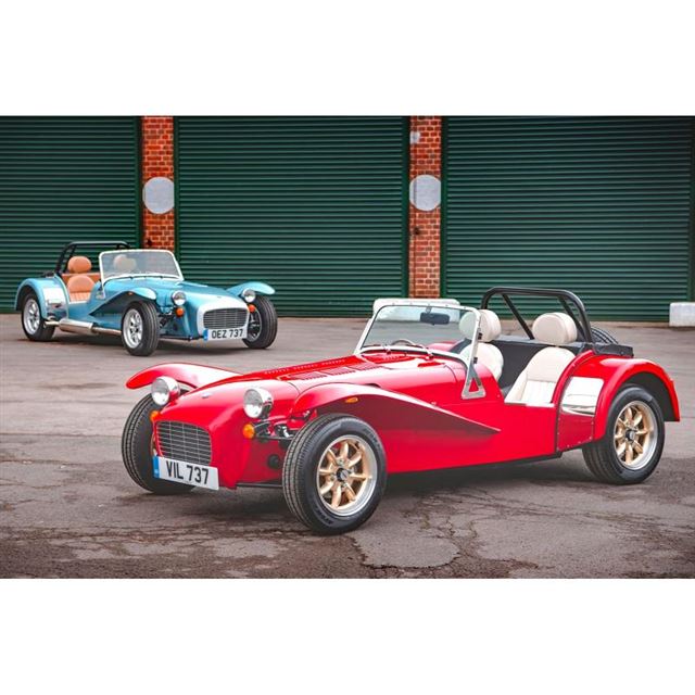 ケータハムが スーパーセブン1600 を発売 クラシックな装いが特徴のニューモデル 価格 Com ケータハムが スーパーセブン1600 を発売 クラシックな装いが特徴のニューモデル 価格 Com