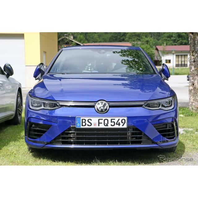 ついに Rブルー で出現 Vw ゴルフr 新型 内外装ほぼ全て見えた 価格 Com