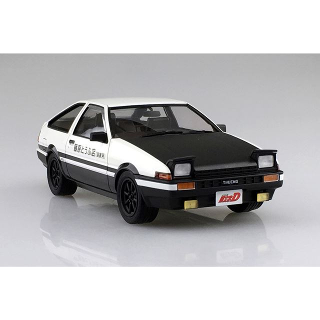 頭文字D」カーボンボンネット仕様の「藤原拓海 AE86トレノ」など 