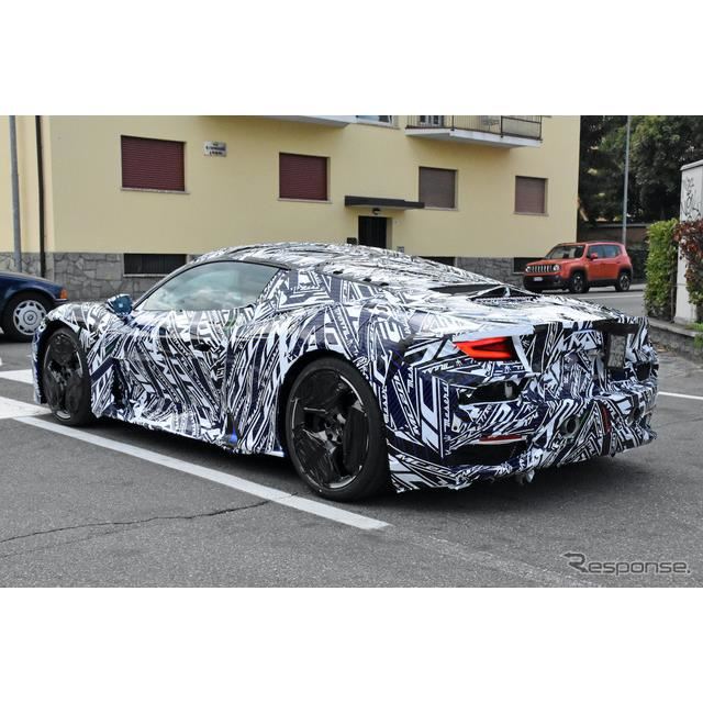 マセラティの新型スーパーカー Mc その全貌が見えてきた 縦型ヘッドライトはf430風 価格 Com