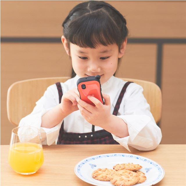 Hamee、iFaceデザインの小学生向けプレスマホ「Hamic POCKET」 - 価格.com