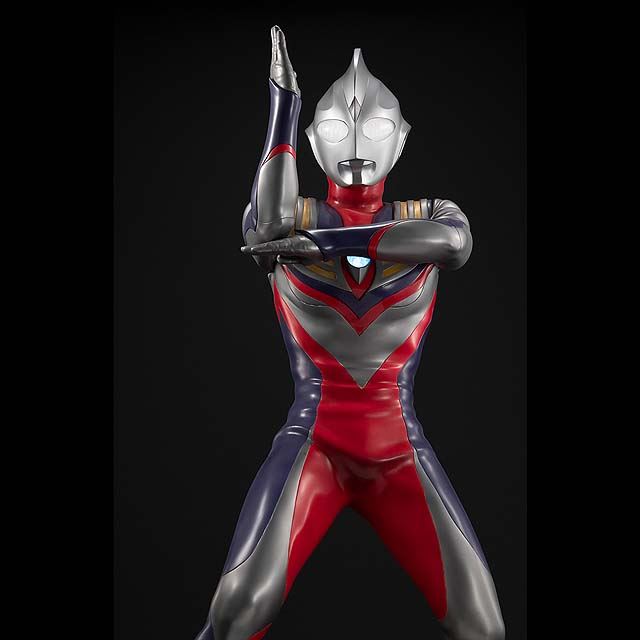 メガハウス サウンドギミック搭載の ウルトラマンティガ 全高約40cmフィギュア 価格 Com