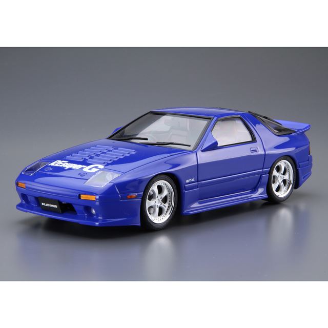 AOSHIMA、「RE雨宮」フルエアロ仕様を再現した「マツダ RX-7」模型 - 価格.com