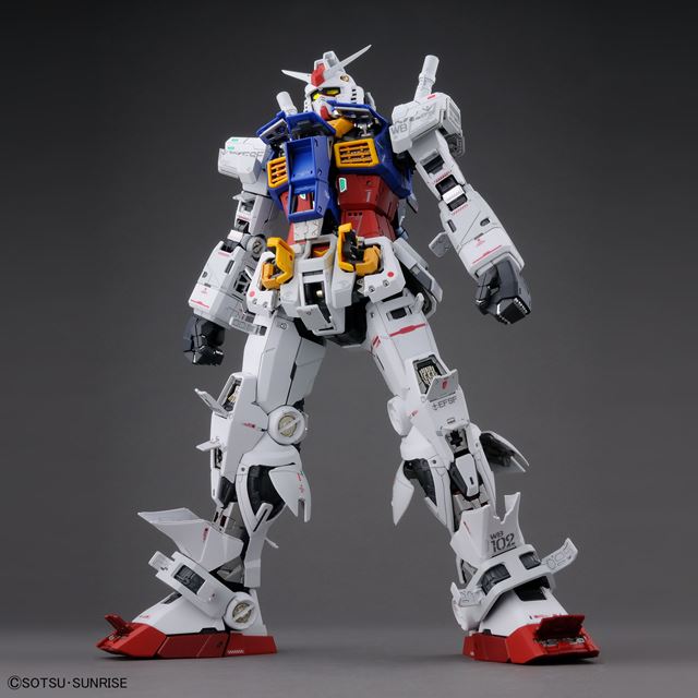 バンダイ、“究極のガンプラ”「PG UNLEASHED RX-78-2」2月生産分を一般