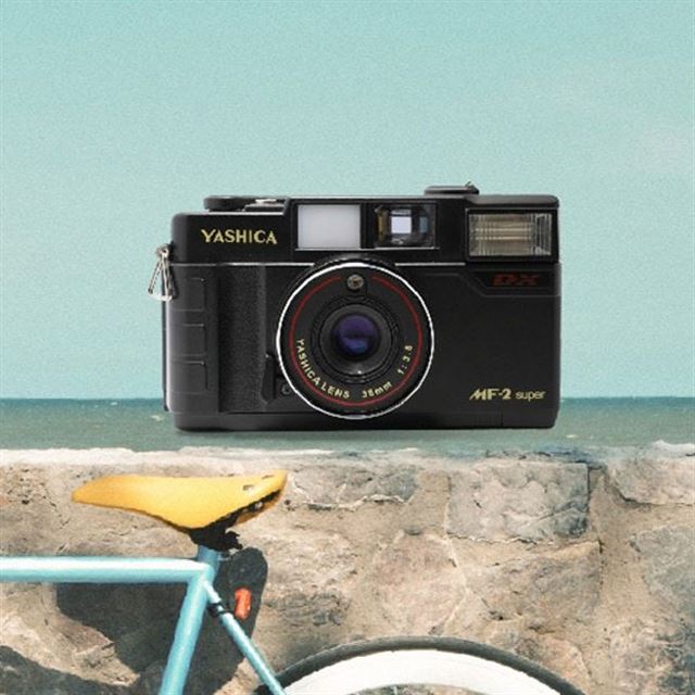 価格.com - フィルムカメラ「YASHICA MF-2 Super」復刻版の一般販売が開始