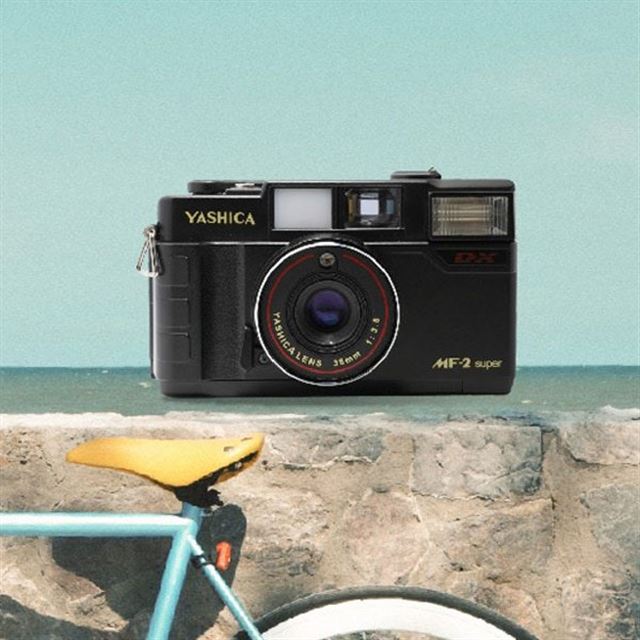 フィルムカメラ「YASHICA MF-2 Super」復刻版の一般販売が開始