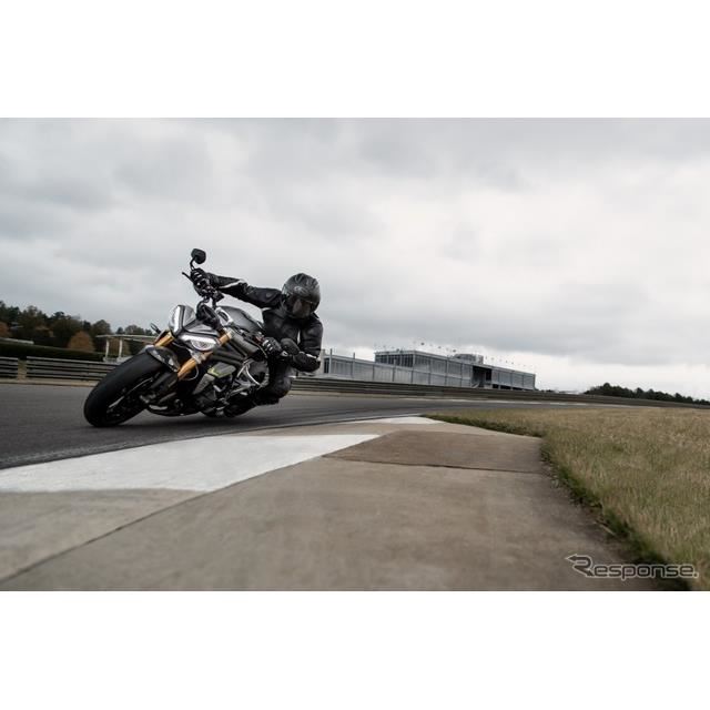 gCAt Xs[hgv1200RS