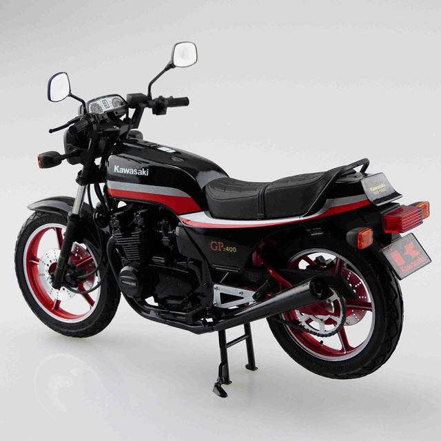 1982年式「カワサキ Z400GP」1/12模型、カスタムパーツが付属 - 価格.com