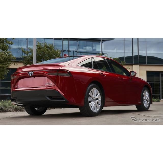 トヨタ Mirai 新型 米国初導入分の1台を納車 燃料電池車普及プロジェクトに 価格 Com