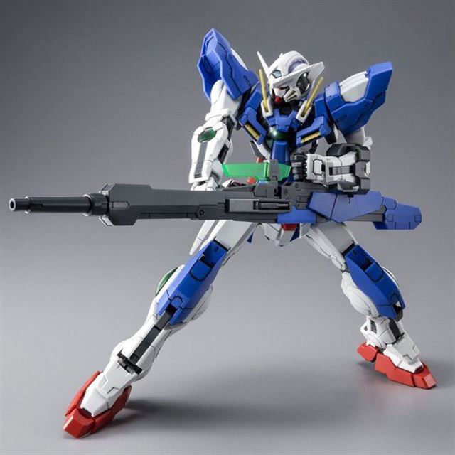 バンダイ、GNロングライフル装備の「MG ガンダムエクシア リペアIII