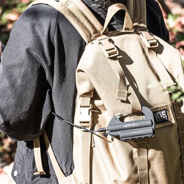 ヴィレヴァン Ipx6防水のカラビナ型モバイルバッテリー Double 発売 価格 Com